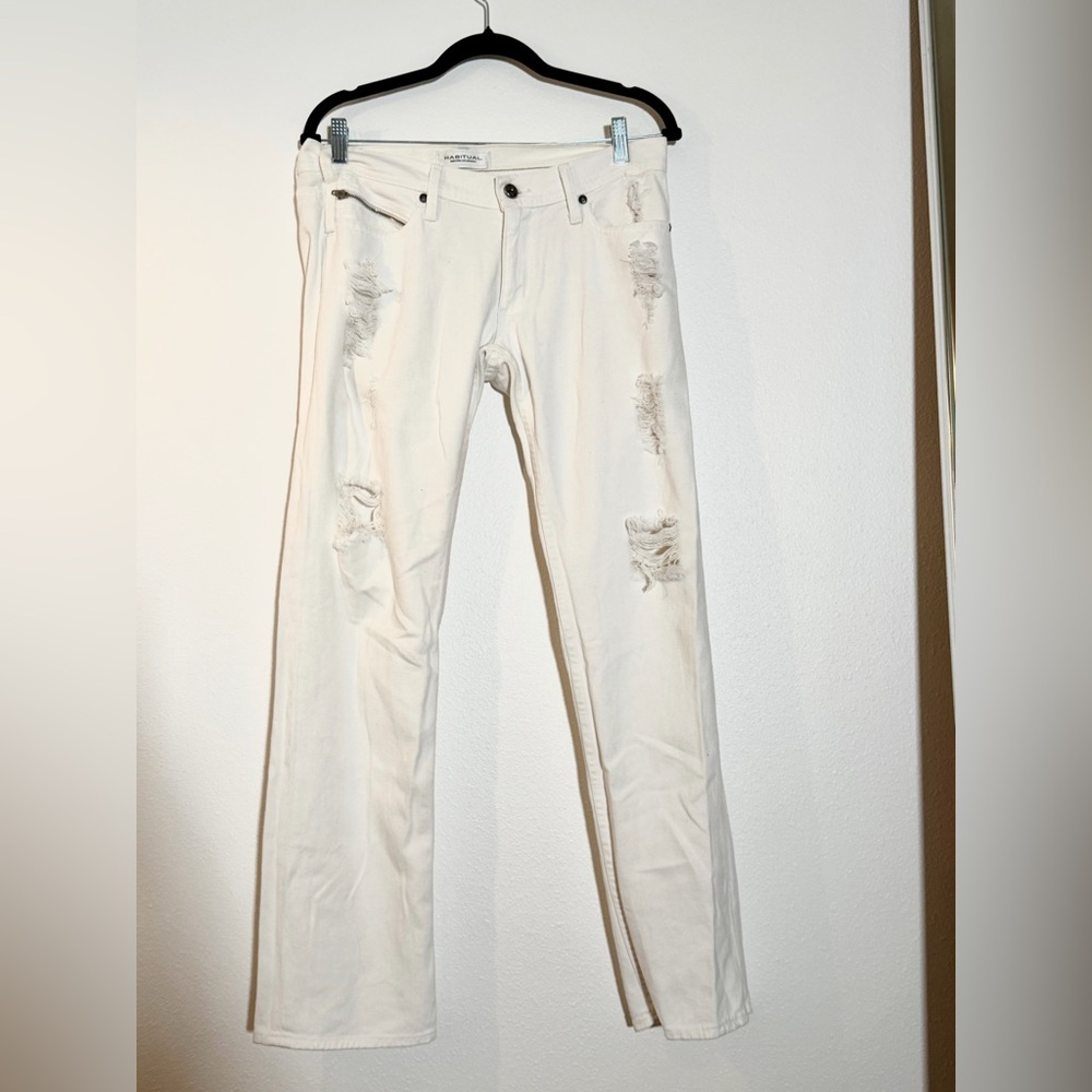 Women’s Distressed white Jeans